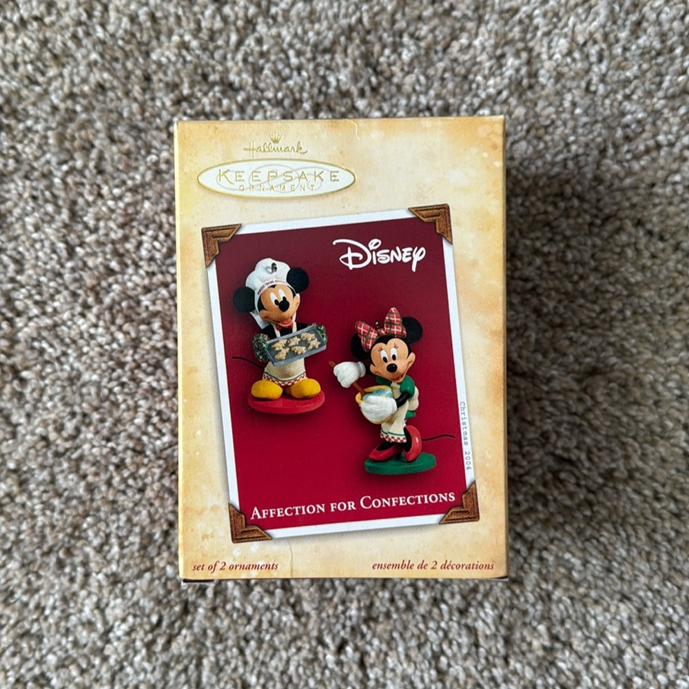 Hallmark Keepsake Ornament - Disney Affection For Confections